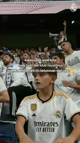 hobi anak bola🤩🤍#realmadrid    #footballtiktok #foryou#fypviralシ #bismilahfyp 