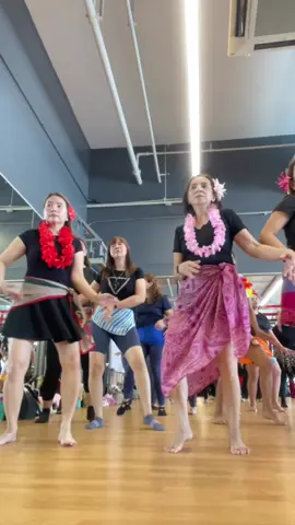 Oh la la! I love this dance and music🫶 #tropixx #tropixxphilippines #tiktokdance #tiltok 
