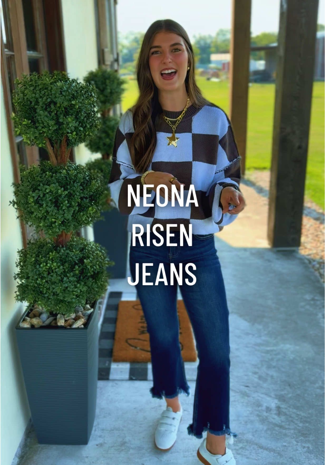 The perfect wash, style, little ALL OF THE THINGS! They’re gorgeous😍 #darkdenim #denim #risenjeans #jeans #risendenim @Wild Oak Boutique 