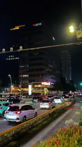Video nya boleh kalian ambil , di izinin buat bahan content pemula/ Nostalgia. Gausah folow. #jakarta #sarinahthamrin #fyp #foryou #citylights 