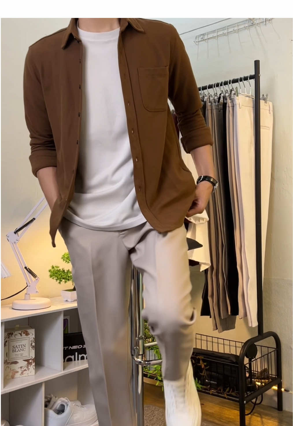 nyaman banget dipake#outfitcowok #kemejapria 
