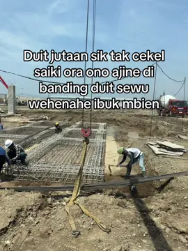 Buk lek aku wes gede opo iso sekuat bpk ya buk🫠 #trending #fyp #kuli #helmkuning #supervesor #making #katakata #lucu #bocahviral #12345678910_vin #masukberandafyp #masukberanda #trendingviralvideo #wongjowo 
