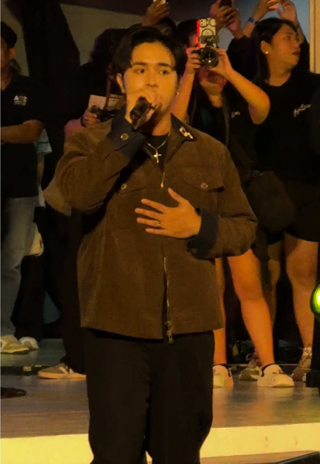 finally heard this live!😭🫶🏻 sobrang tagos sa puso e! #robdeniel #nanditoako  @Rob Deniel 