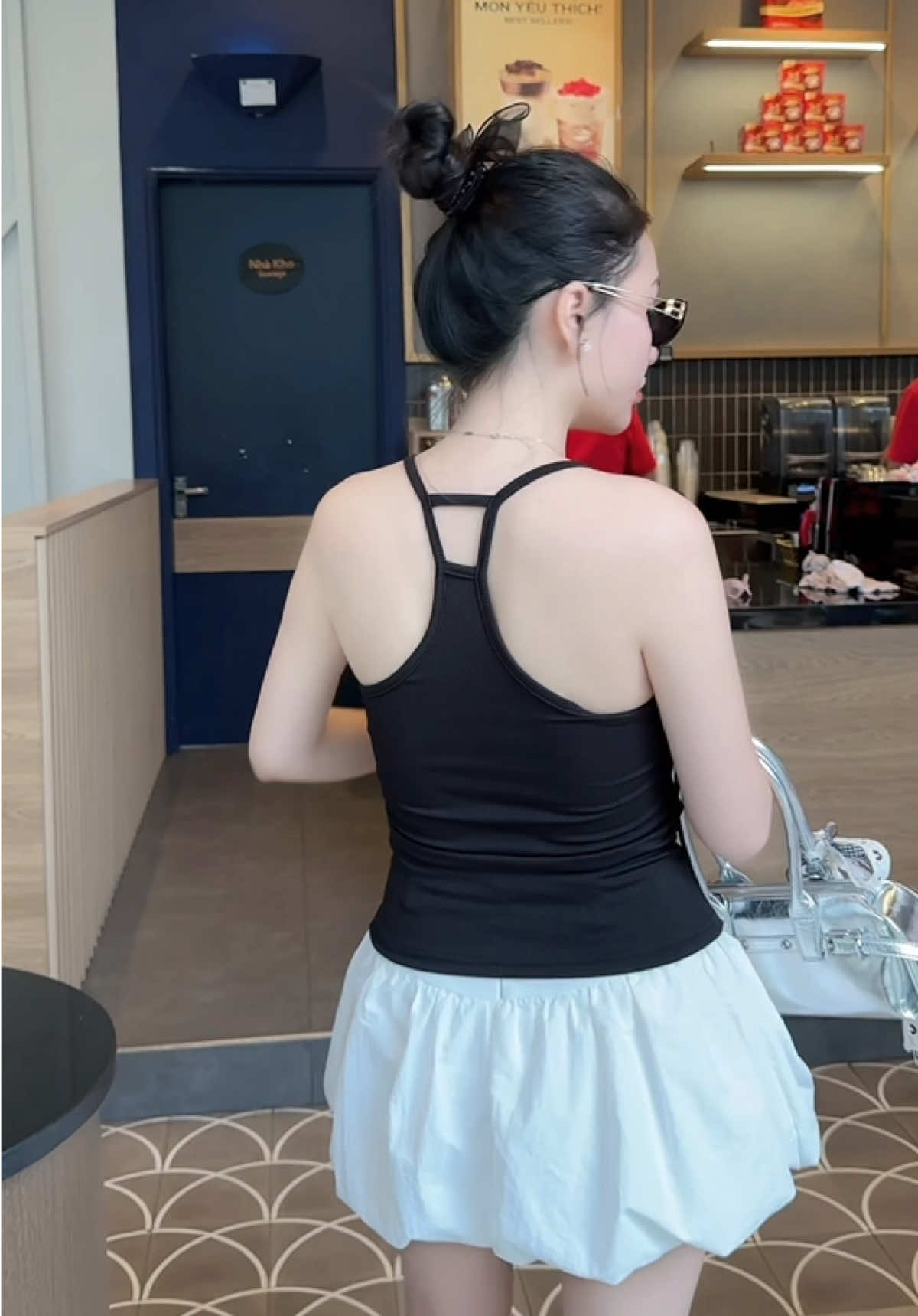 Mê cái lưng quá ạ 😍