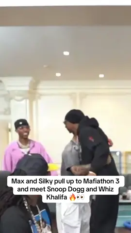 W in the chat #plaqueboymax #silky #snoopdogg #whizkhalifa #fyp 