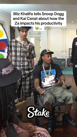 Wiz Khalifa tells Snoop Dogg and Kai Cenat about how the Za impacts his productivity 😭… #wizkhalifa #snoopdogg #kaicenat 