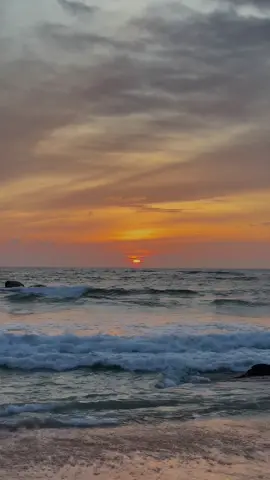 හිත නිවන හවස්වරු 🥹☁️ | repost please  #fyp #ama_background #beach #sunset #clouds @𝗙 𝗢 𝗫 𝗬   𝗣 𝗔 𝗚 𝗘   @SACHI _ PAGE 👻📍 @රාධාවණී 🌸 @𝓓𝓮𝔀𝔁 🕷️ྀི @𝙎𝙏𝘼𝙏𝙐𝙎 𝙑𝙄𝘿𝙀𝙊 🤍❗ 