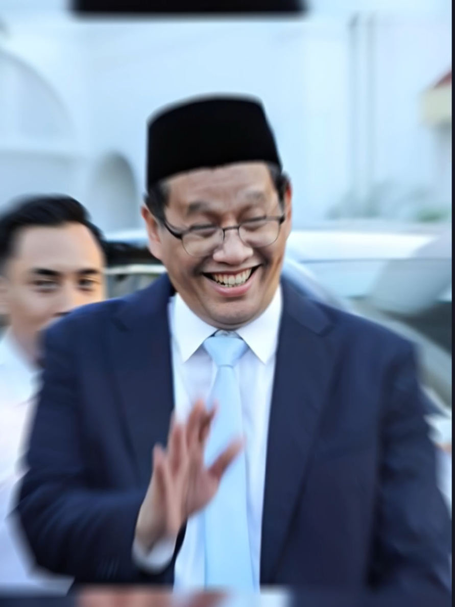 Buset dah, ada yang raguin ini orang perkara s1 nya jurusan teknik,,, pokoknya welcome to genk wowo bang pur, urusan haters mah kita yang adepin... kecil.. Yang penting fokus kerja aja ya bang 