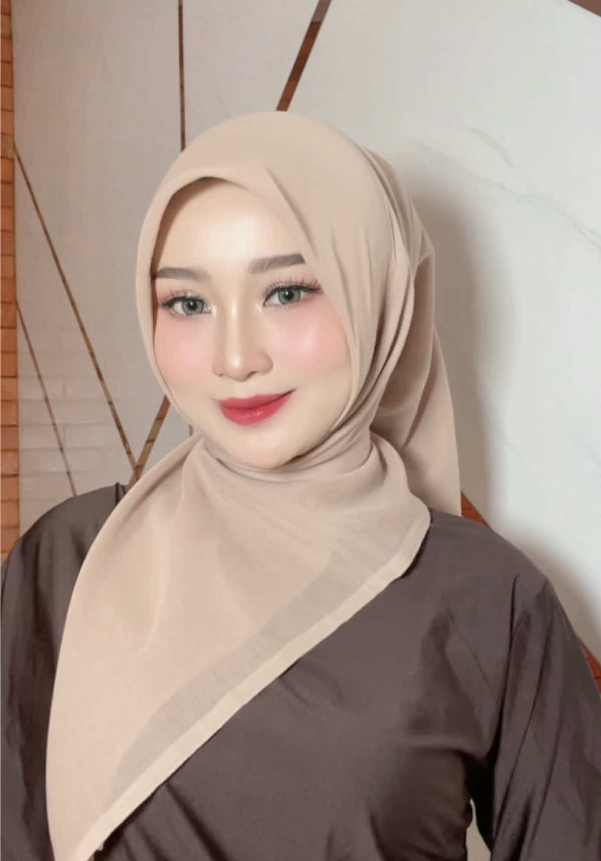 Pesona cewek prengat prengut makin cantik kalau pakai Paris jadulnya Nouraa 🤎🥰  #parisjadul #parisjadulnouraa #hijabparis #hijabdaily #fyppviraltiktok🖤シ゚☆♡ 
