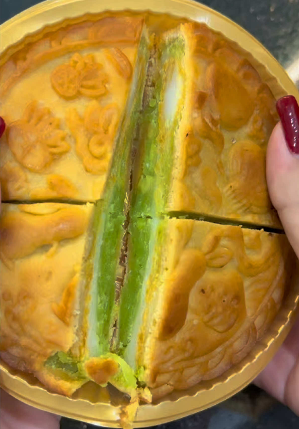 Bánh trung thu nướng nhân Mochi #emkieutaphoa #banhtrungthu #banhtrungthunuongnhanmochi #banhtrungthutruyenthong #banhtrungthunuong