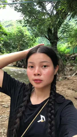 #highlight #สาวกะเหรี่ยง #karengirls🔴⚪️🔵 #မြင်ပါများပီးချစ်ကျွမ်းဝင်အောင်လို့🤒🖤 