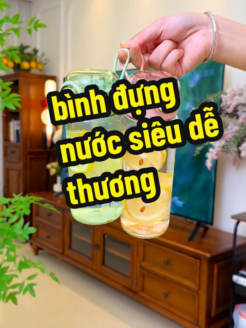 năm học mới bắt đầu rồi, các phụ huynh sắm bình nước cho các con nek #binhnuoc #binhnuocchobe #binhdungnuoc #binhnuocdihocchobe 