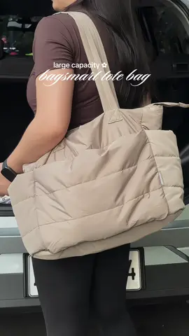 one of the best large capacity tote bag! daming mailalagay, worth it talaga! #bagsmart #bagsmarttotebag #totebag #largecapacitybag #spaciousbag 