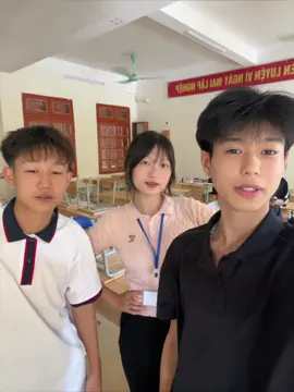 Trung bình trưa ở lại lớp kiểu:)) #awhtun #xh @🤓 @🤍 