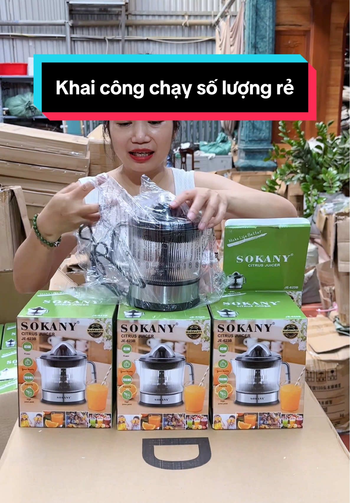 Khai công chạy số lượng rẻ, máy vắt nước cam ngon hơn #mayvatcam #mayvatcamtudong #mayvatcamthongminh #giadungtienich #tiktok 
