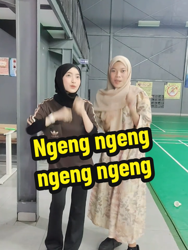 bikin trend bareng kak Syifa🤭🫰  #adamsyifa #syifaadam #trendmotor #fyp #trending 