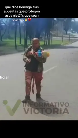 #ÚLTIMA_HORA #MÉXICO GRAN LUTO LAS ABUELITAS DEBERIAN DE SER ETERNAS bò sà Fallece; ALICIA MATÍAS TEODORO, la abuelita que protejió a su nieta de dos años de edad, tras la fuerte explosión de una pipa ocurrida este miércoles en la alcaldía #Iztapalapa. Esto tras presentar quemaduras en el 98% de su cuerpo y estár durante varias en terapia intensiva. Al momento de la fuerte explosión, Alicia se encontraba trabajando como checadora de transporte, pero también cuidaba a su nieta . Q.D.E.P