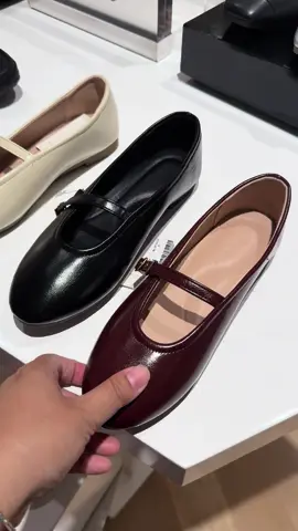 flatshoes cantik banget #shopatblow #maryjane 