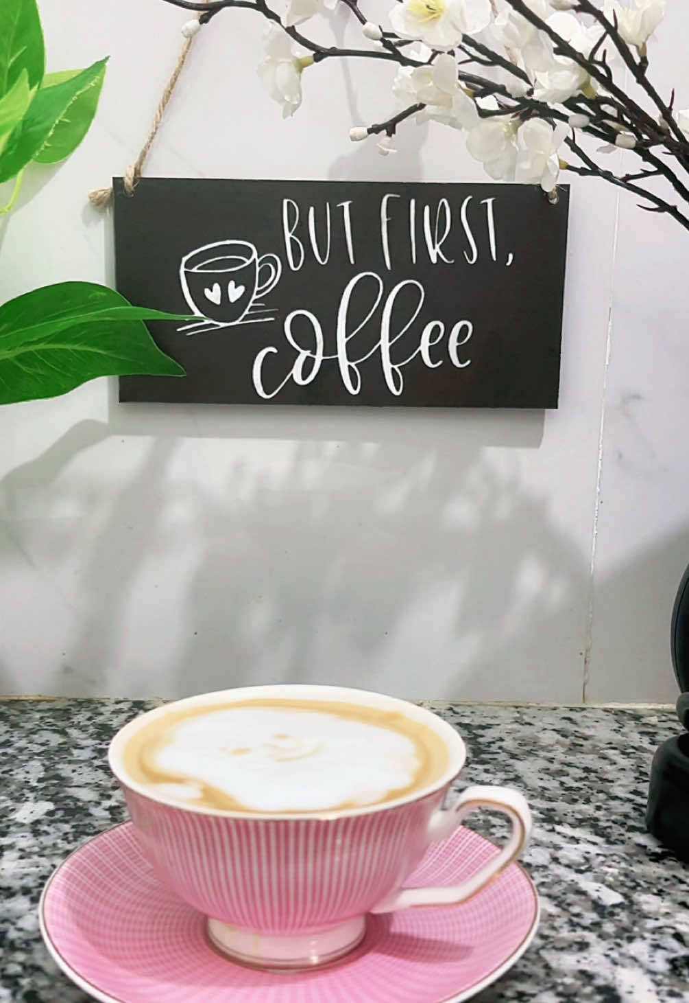 Day 02 my latte art go wrong and i did this 😉 #homecafe #coffeelover #brewwithme #fy #coffeegirl 