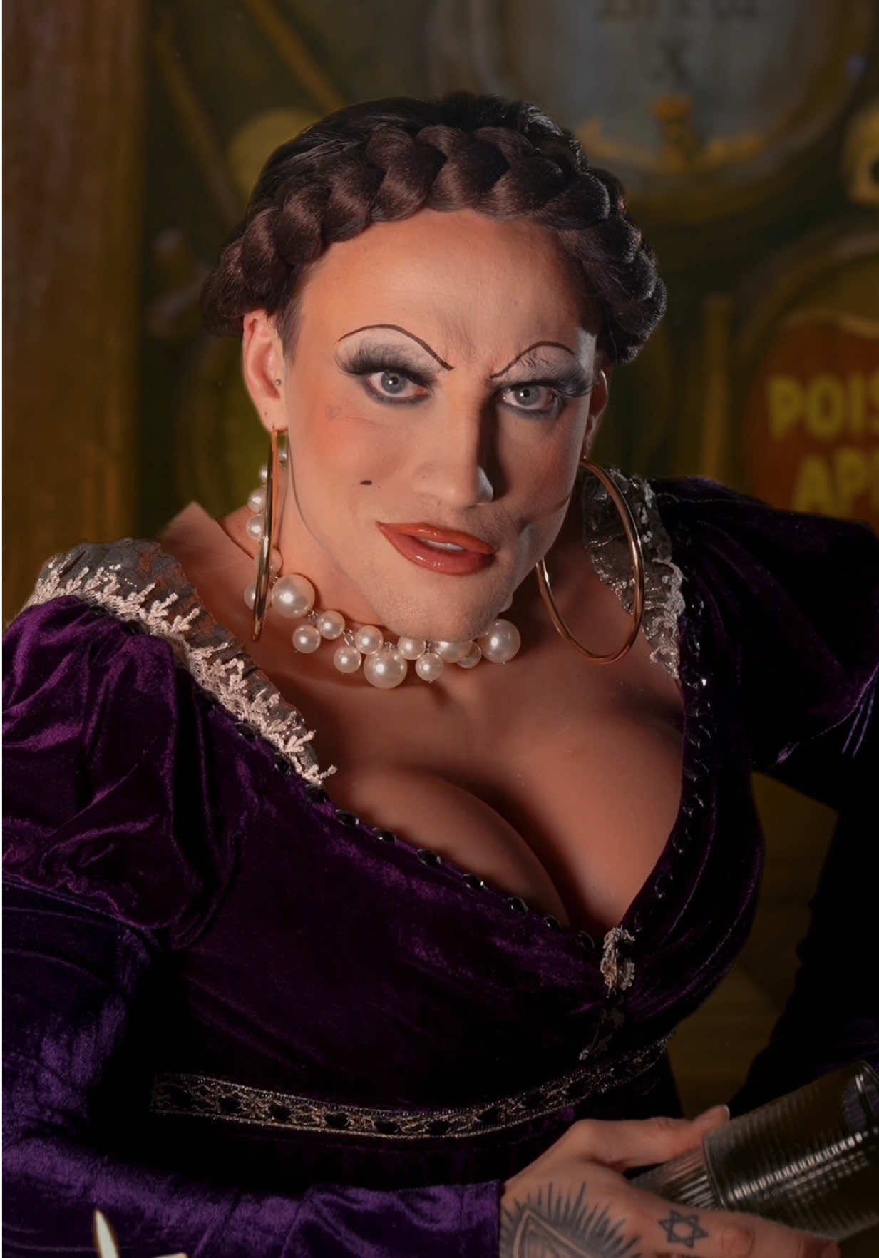 Who’s that guy?  💅🏻 😜 #mashukovsky #shrek #doris 