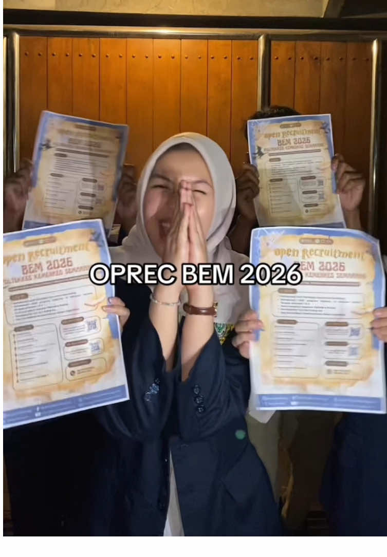 *[OPEN RECRUITMENT BEM POLTEKKES KEMENKES SEMARANG 2026]* Hallo Healthies! 👋 Setiap langkah kecil bisa jadi awal dari perjalanan besar🌟 Kini saatnya kamu ikut terlibat dalam aksi nyata, berperan aktif dalam perubahan, dan menorehkan jejak positif bersama BEM Poltekkes Kemenkes Semarang! 🔥 🗓 Pendaftaran : 9-17 September 2025 ⛓️‍💥 Link Buku Panduan :  https://bit.ly/GUIDEBOOK_OPREC_BEM_2026 ⛓️‍💥 Link Pendaftaran : https://bit.ly/FORM_PENDAFTARAN_OPENRECRUITMENT_BEM2026 📞 CP: +62 877-7237-5652 (Nabila) Yuk, siapkan diri dan daftarkan dirimu sekarang juga!  Stay tuned dan jangan lupa pantau terus media sosial resmi BEM KBM Poltekkes Kemenkes Semarang untuk info lengkapnya! BEM KBM 2025 KEMENTERIAN DALAM NEGERI KABINET PIONIR PERGERAKAN POLTEKKES KEMENKES SEMARANG _______________________________ AKUN 1. Facebook : Bem Poltekkes Semarang  2. Instagram : @bempoltekkessmg 3. Email : bemkbmpoltekkessmg@gmail.com 4. Youtube : BEM KBM POLTEKKES SEMARANG 5. Line@ : @ehr1842e [https://line.me/R/ti/p/@ehr1842e ] 6. Website : https://bem.poltekkes-smg.ac.id 7. Twitter : @bempolkesmar . 