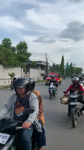RESPON CEPAT PEMADAM BANJARMASIN🚒 kebakaran komplek kayu bulan sungai andai🔥 #pemadambanjarmasin #bpkbanjarmasin #pemadamkebakaran #fyp #foryoupage 