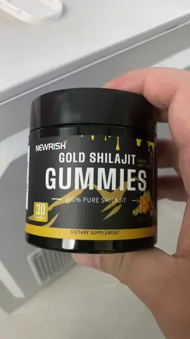 #shilajitgummies #newrishshilajit #fyp #gummies 