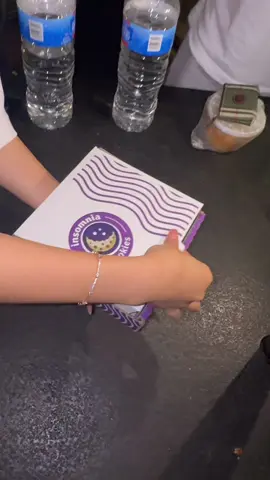 #insomniacookies 🤩😆🤤🍪🍪🍪🍪