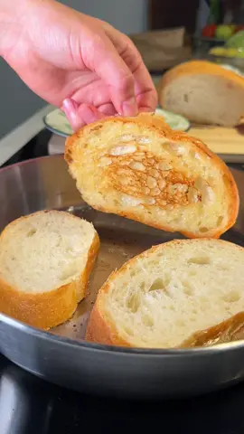 Тот случай, когда ооочень вкусно 🤤  3 яйца 1 огурец  тунец 1 ст о творожного сыра #завтрак