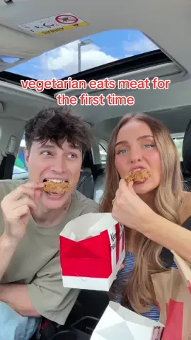 vegetarian eats meat for the first time in 6 years… #clinkerschallenge #bestfriendchallenge #vegetarian 