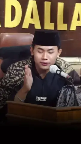 Rasane pas lagi susah tapi ra enek seng nulung pancen rasane nelongso tenan gus 😭. #viralvideotiktok #gusellhamyahyaalmaliki #fyppppppppppppppppppppppppppppppppppppシ #gusellhamyahyaalmaliki #viralvideosofficial @MT. IBADALLAH OFFICIAL 