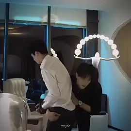 He can even carry Ziyu with just one arm....😭🤌🏻💪🏻 #tianxuning #ziyu #tianziyu #revengedlove 