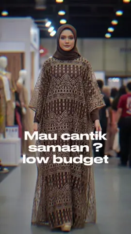 JANGAN SKIPP .Mau cantik samaan, tapi murah 🔜 Yakin gak bakalan banyak yg tau kalo bahan ini murah, tapi hasilnya bisa semewah ini. ________ VIERI LACE LEBAR KAIN 1.5mtr Kalau butuh sesuatu yang bikin adem dipandang, pilihan warna calm dari koleksi kain terbaru kami bisa jadi pelipur mata 🪡💐 ____________________ 📌 ORDER / Info WA : 082240710850 STORE : Jl.jendral sudirman no.91G kota bandung Atau langsung klik link di bio 👆 #trend2025 #ootdhijab #OOTD #ootdfashion #fyp 