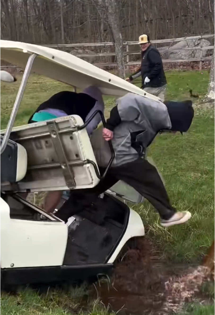 I fell into the water again #funny #funnyvideo #moment #lol #water #foryou #fty #tiktok 