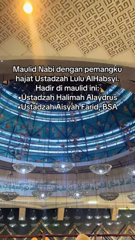 RAHASIA AWET SEHAT . Menjaga Allah di waktu muda, menjadi pembela agama Allah, menjaga ketaatan pada Allah di saat muda, maka Allah hadiahkan kesehatan di usia tua. Demikian bagian dari ceramah Ustadzah @Ustadzah Halimah Alaydrus tadi. . Ustadzah Lulu’ AlHabsy usianya 95 tahun, maasyaaAllah. Semoga keshalihahan beliau, keistiqomahan dan ketawadhu’an beliau menjadi berkah bagi kami semua yang hadir tadi. . Dan Ustadzah @aisyahfarid menyampaikan, hadir dan duduk bersama orang shalih saat hidupnya lebih utama daripada hadirnya kita ziarah ke orang shalih sesudah wafatnya. Sebagaimana Imam Syafii berkata: “Aku mencintai orang-orang sholeh meskipun aku bukan termasuk di antara mereka.” Padahal itu Imam Syafi’i, imam mazhab. Bagaimana dengan kita? . allohumma sholli ‘ala sayyidna muhammad wa’ala ali sayyidina muhammad. . #maulidnabi 