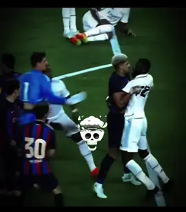 Araujo strong 💪🏼💀#araujo#pourtoi#fyp#edit#defending#defender 