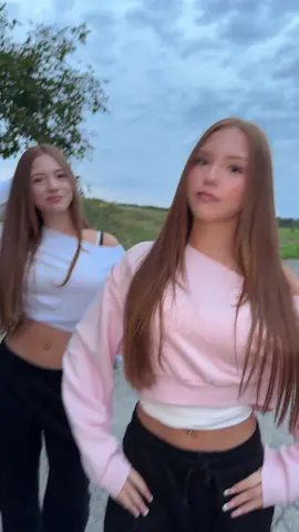 Und weg war sie 😂 #funn #trends #treanding #dancers 