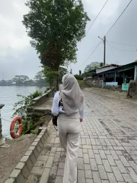 Telaga hati yang tenang 🌻🌻🌻
