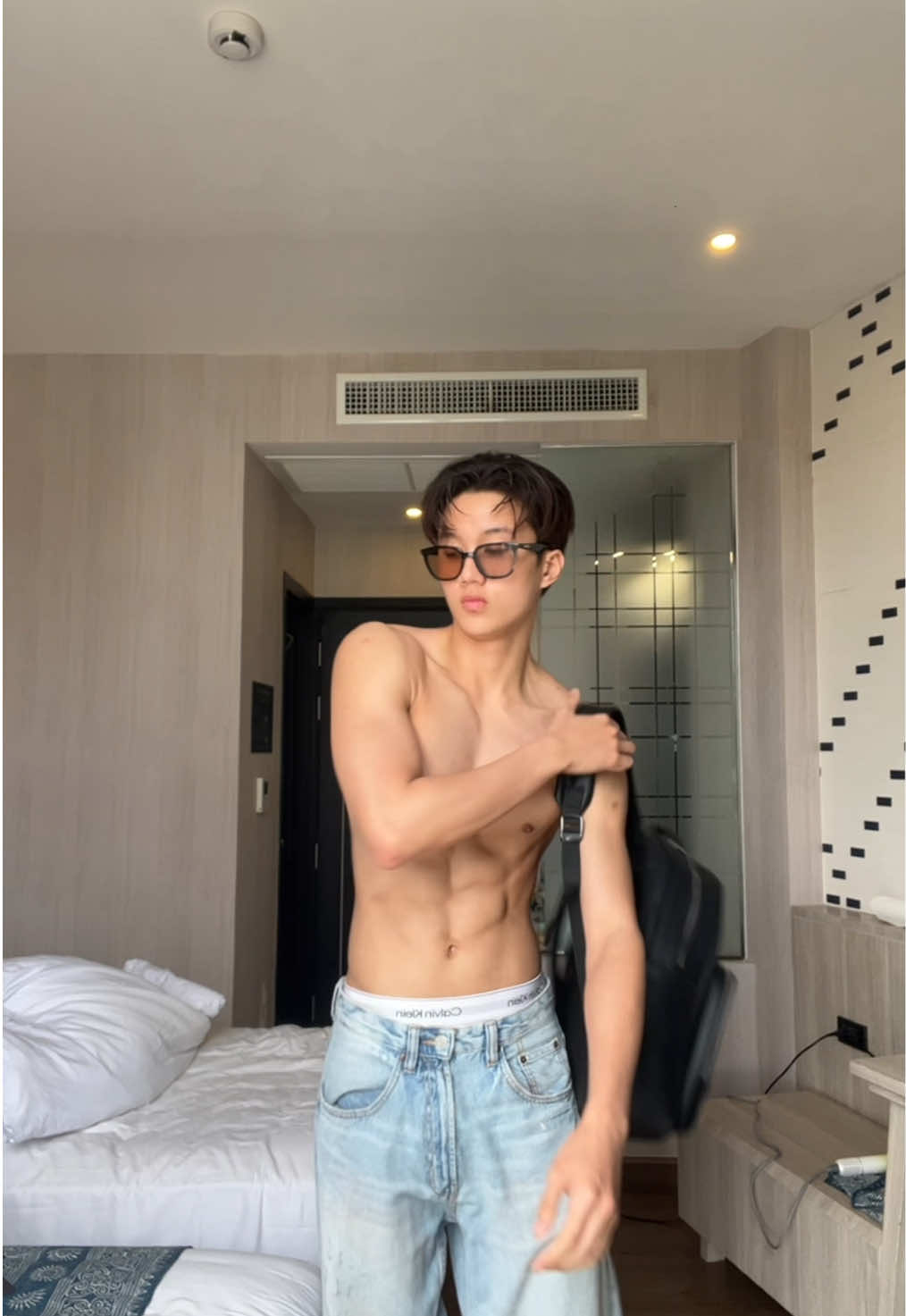 ขอโทษที่ไม่ได้ตอบแชทนะ ถึงห้องก็รีบทาเจลวิตซีเลย #เจลส้มวิตซีนามิ 