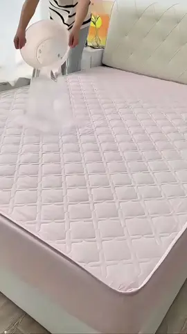 I think every home should have a mattress protector #mattressprotector #sheetset #bed #waterpoof #waterproofmattresscover 
