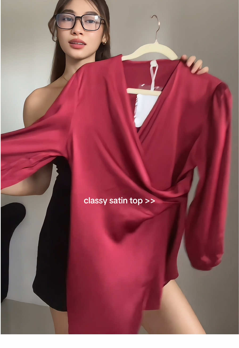 so classy ✨✨ #titafits #silktop #classyoutfit #fashiontok #outfitideas 