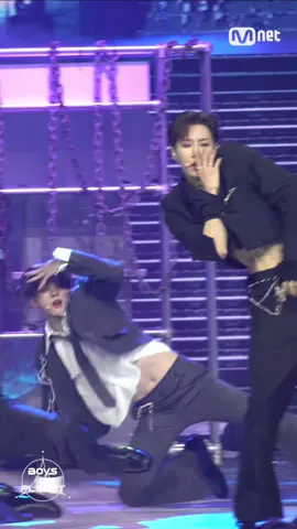 jiahao and leo were really feeling it  #boysplanet #boys2planet #chains #fyp #kpop 