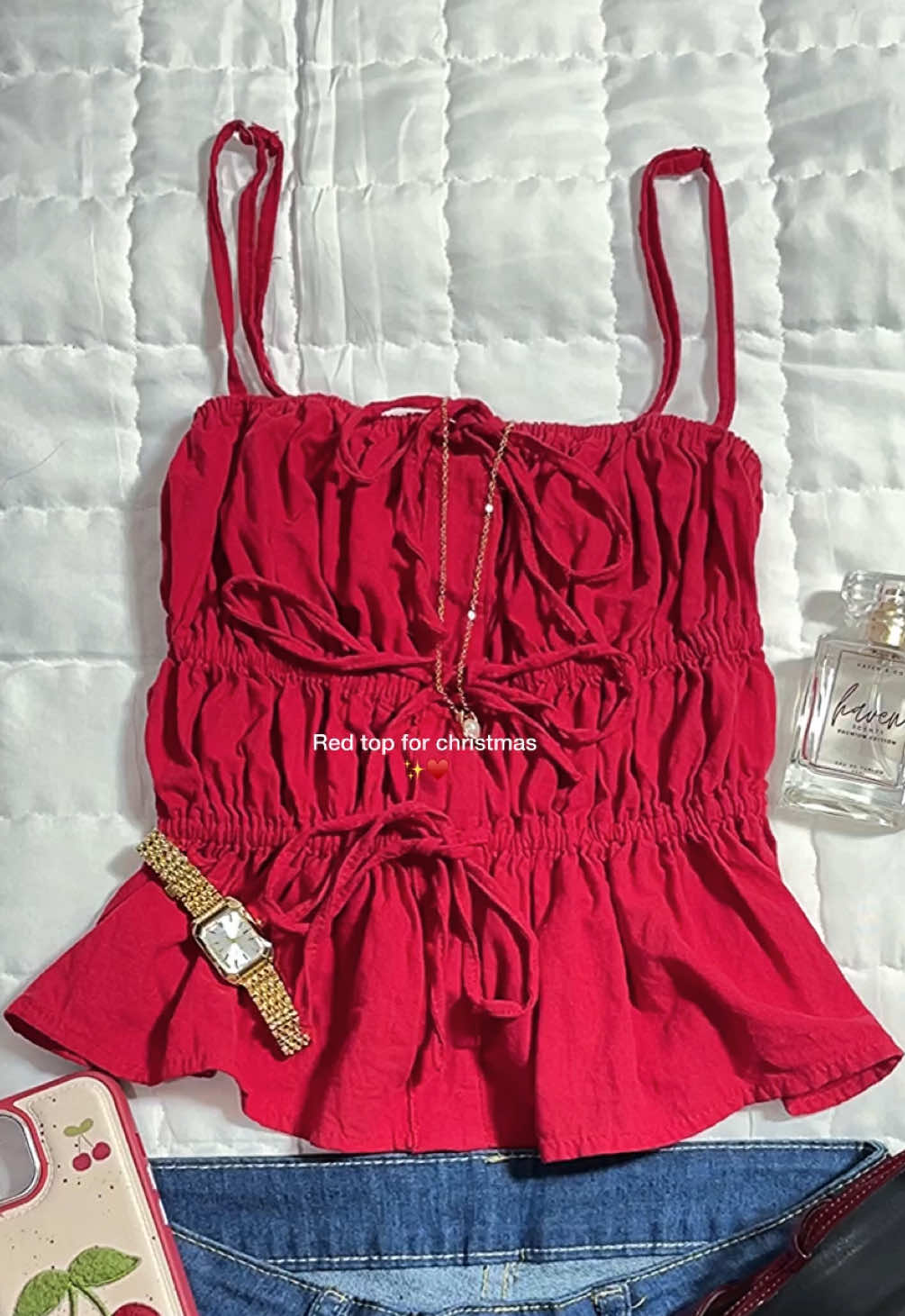 Red top for christmas✨♥️ #redtop #topforwomen #coquette #outfitideas #outfitrecommendation 