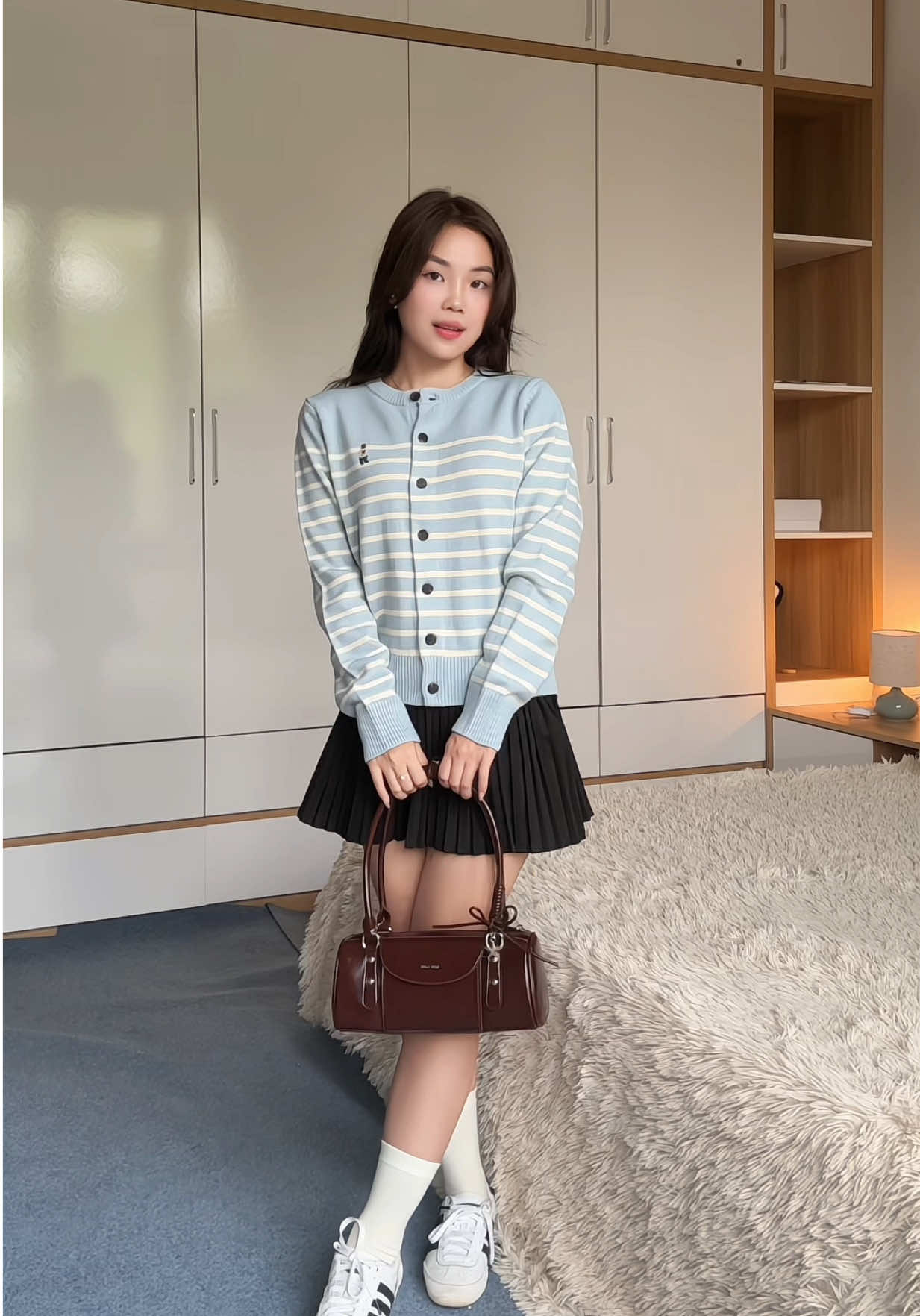 Áo mới iu zị trờiii @WHO.A.U Việt Nam #nhungsoo #TikTokFashion #whoau #aolenwhoau 
