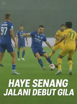 Gelandang anyar PERSIB, Thom Haye senang bisa menandai debut dengan raihan kemenangan 1-0 atas Persebaya Surabaya pada pertandingan pekan ke-5 Super League 2025/26 di Stadion Gelora Bandung Lautan Api (GBLA), Jumat, 12 September 2025. Pada pertandingan tersebut, Haye bermain di menit 60 menggantikan Marc Klok. Selain Haye, rekrutan terbaru PERSIB lainnya yaitu Federico Barba, Andrew Jung dan Eliano Reijnders pun melakoni pertandingan pertamanya. 