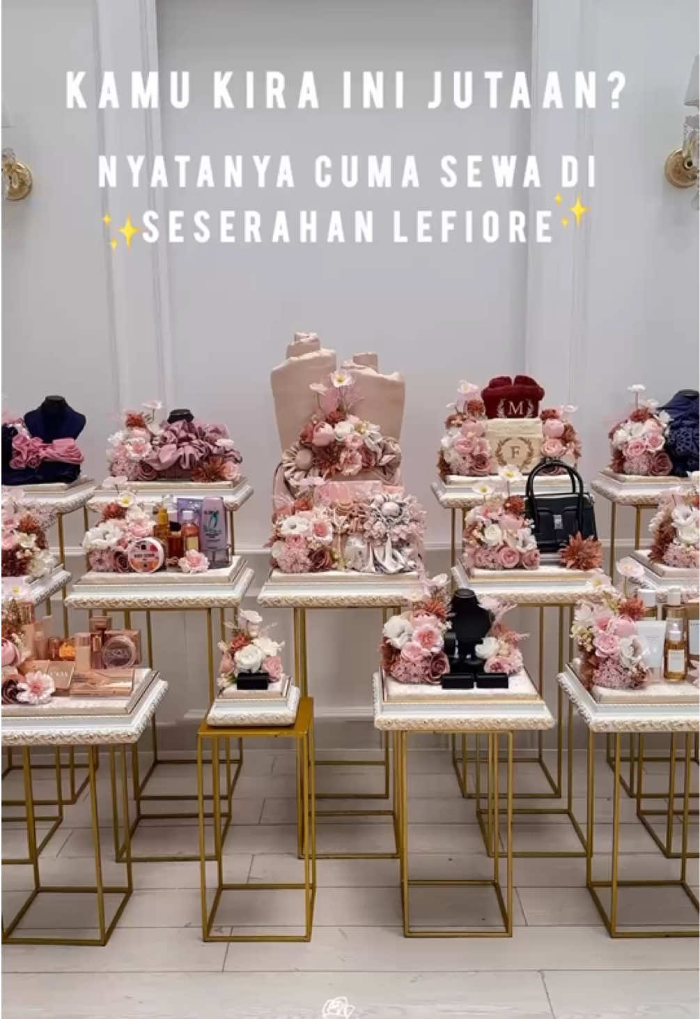Seserahan premium tanpa harus over budget🫵🏼 Cukup sewa di Seserahan Lefiore🌷 Semua bisa request warna bunga sesuai vibes kamu 💌 WA aja dulu, tanya² free bestie! WhatsApp : 081235555561 Our Workshop :  Seserahan by Lefiore Kemang Pratama - Bekasi ——————————— #seserahanbekasibarat #seserahanpremiumbekasi #seserahanjakartatimur #seserahanbekasi #seserahanjakarta 