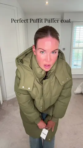 POV: you found the comfiest puffer you’ll ever own 🖤 #pufferjacket #winterstyle #OOTD #ukfashion #tiktokmademebuyit 