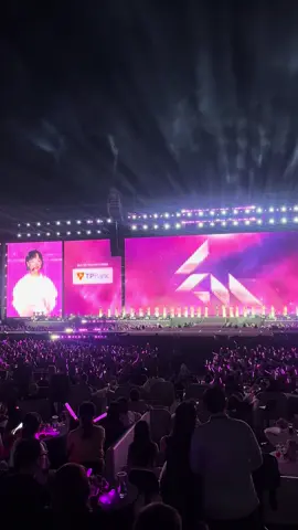 huhu ai cũng xinh #emxinhsayhi #concertemxinhsayhi 