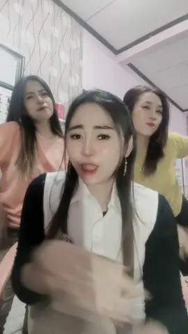 @MEY🌺 @Rara Capricorn  #fyptiktok #CapCut  #bestfriend 