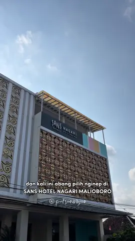 Rekomendasi hotel murah cuma 5 menit ke Malioboro! Yaps, namanya adalah SANS HOTEL NAGARI MALIOBORO! Cus cobain nginep disini.  Jangan lupa pakai Aplikasi RedDoorz dan masukkan kode ‘YUKNGINEP’ biar dapet diskon bestie!  #REDTRAVELERS #BerkeSANS #SANSHotelNagariMalioboro #Malioboro #RekomendasiHotelJogja 
